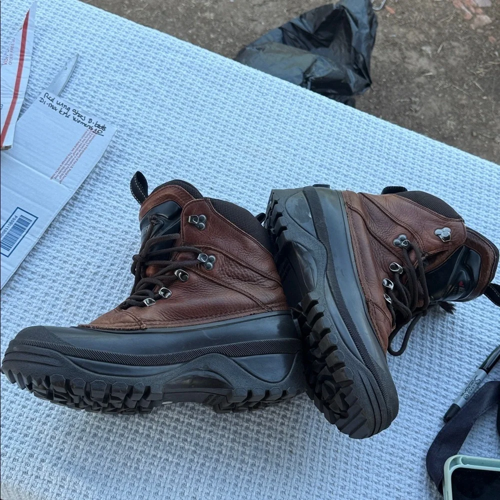 Baffin Men's Dual-Tone Snow Boots size 10